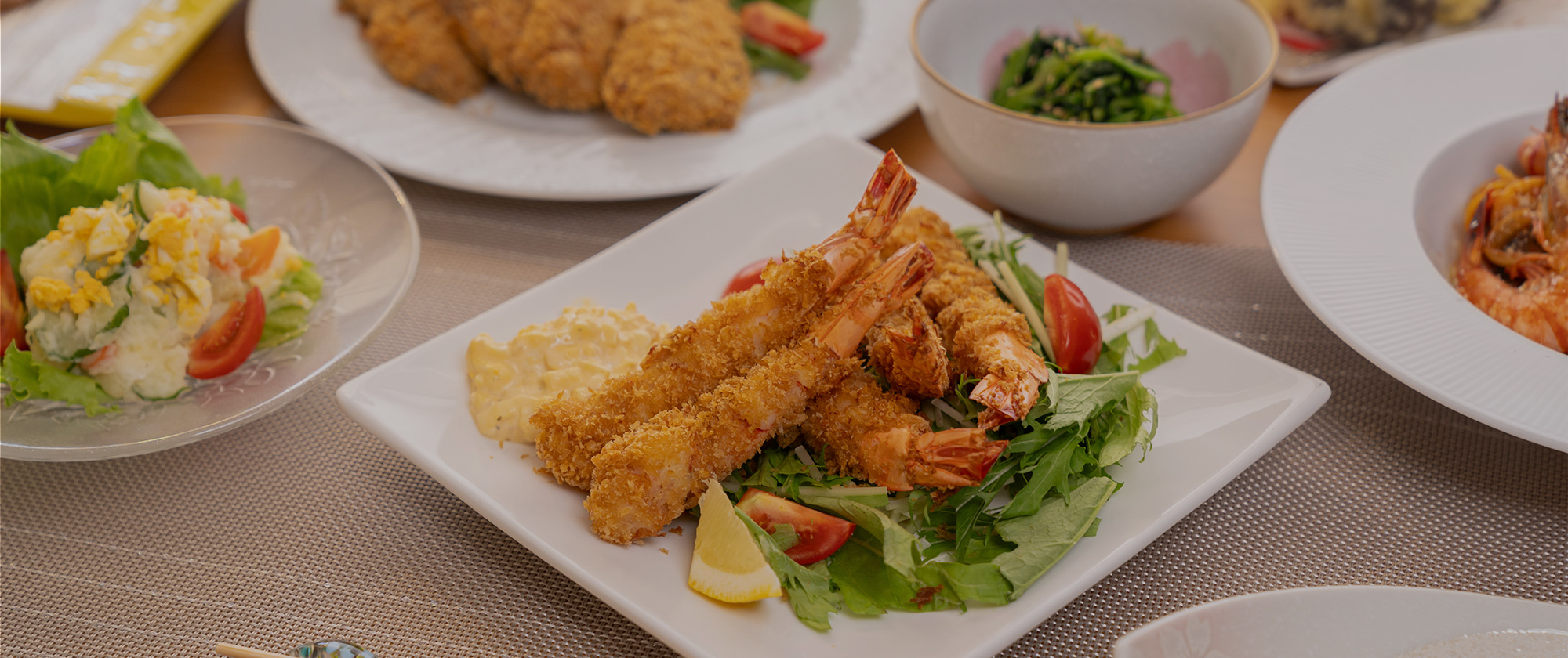 おさかなと根菜がメインのお弁当＆お惣菜屋さん